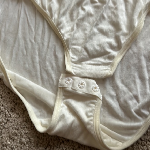 🌸NWOT SAKI cream color Tank Top Body Suit - ladi… - Picture 2 of 3